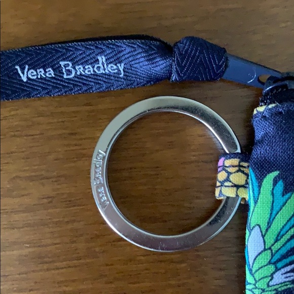 Brand new Vera Bradley Zip ID Case - Picture 4 of 4